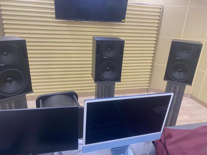 走進(jìn)專業(yè)錄音棚 現(xiàn)代設(shè)備如何重塑音樂(lè)制作與錄音體驗(yàn)